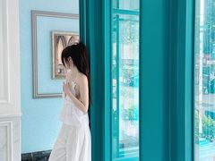 -芭黎人江景轻奢酒店(告庄西双景星光夜市店)