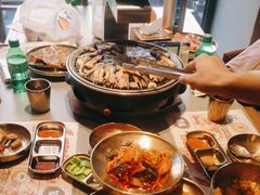 -草家酱蟹炭火烤肉店(珲春南路一店)