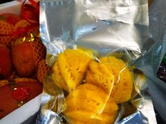 -上海龙吴水胜海发市场