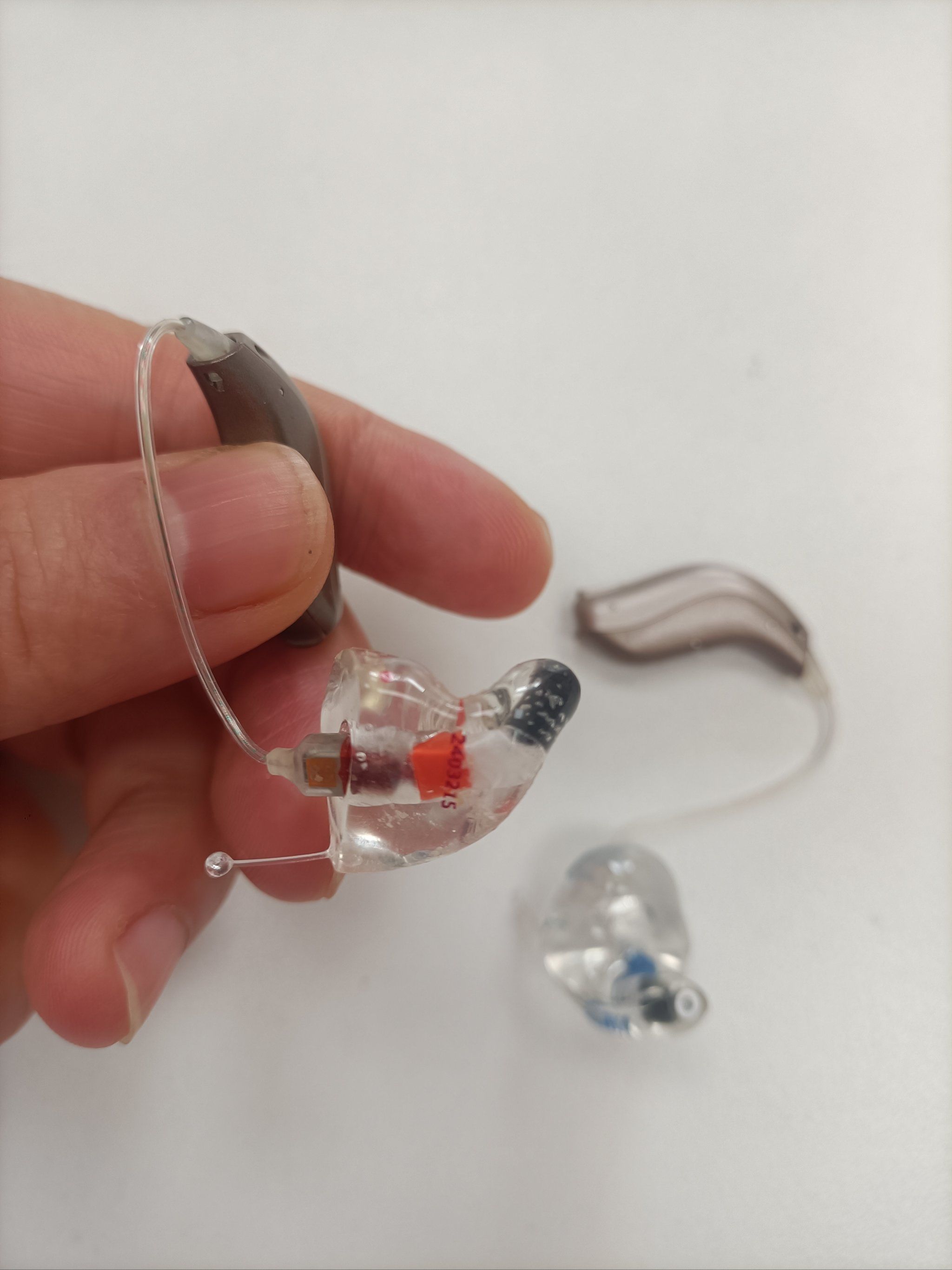 给我们做的透明耳膜