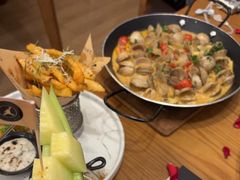 -Mark&Mars Restaurant