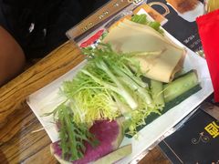 蘸酱菜-海拉尔碳烤羊腿烤鸽子(吕营店)