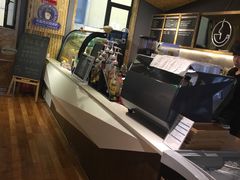 -新华里咖啡书吧(新华书店小寨店)