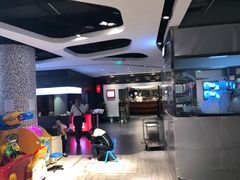 -资和信百货商场