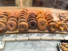 -HOT CRUSH趁热集合·现烤面包(环球港店)