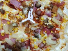 必胜硬核肉多多比萨-必胜客(磁器口店)