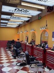 -Devilhands Barbershop男士理容店