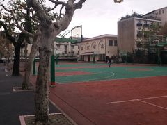 -上海市位育初级中学