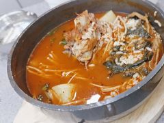 -豚妈妈汤饭·部队锅(南京东路店)