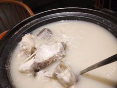 砂锅鱼头汤-丹江渔村(望京店)