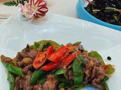 小炒黄牛肉-北海渔村酒楼·粤菜海鲜点心(新华店)