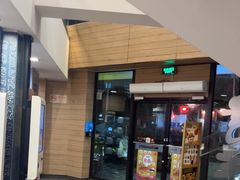 -麦当劳(乳山路店)