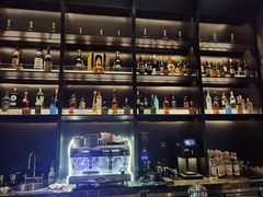-星河吉酒店-BOND大堂吧·咖啡·简餐