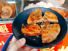 牛肉锅盔-青石桥老瓦房肥肠粉总店(青石桥总店)