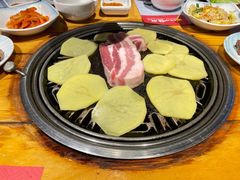 厚切五花肉-唯成•韩国炭火烤肉 유성고기