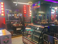 -路边边地标烧烤·川菜·小龙虾·音乐酒馆(良乡长虹店)