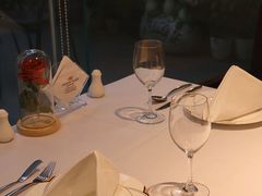 -深圳富苑皇冠假日套房酒店