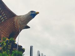 -巨鹰广场