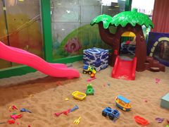 -酷洛小镇(步步高新天地购物广场店)