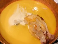 -鲜入围煮花胶鸡海鲜火锅