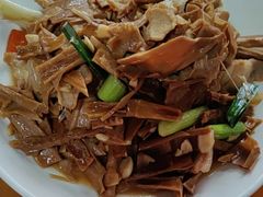 -芦茨金富饭庄·25年老字号·专做稻草鸡