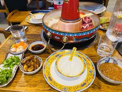 苏尼特冰煮羊-毛辣果·贵州红酸汤牛肉火锅(西单店)