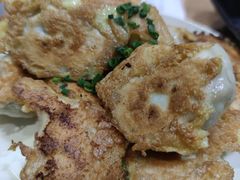 -三好食堂(煎饺·馄饨·肉饼米线·盛世广场店)