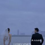 阴天下拍的电影感婚纱照🔵雾霾蓝太高级了
