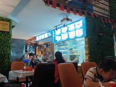 -顶峰夜宴·龙虾烧烤大排档(九江学院店)