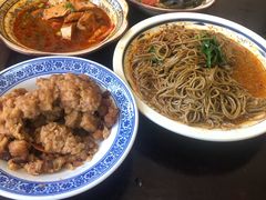 -蓝田九大碗民俗食府(蓝田店)