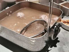 -左庭右院鲜牛肉火锅黑金店(陆家嘴中心店)