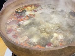 炭炉果鸡煲-威邵鸡煲(西华路总店)
