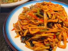 -靠山屯东北农家菜(八龙桥雅苑店)
