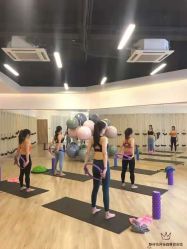 -静待花开瑜伽尊巴会馆