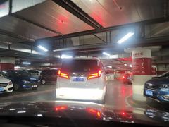 -日月光中心-停车场