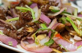 Double Green Onion Stir-Fried Beef Rump and Beef Rib Fat