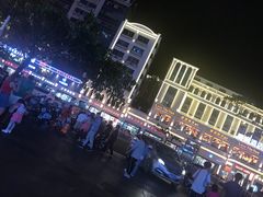-解放路步行街                