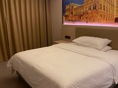 -维也纳酒店(广州京溪南方医院同和地铁站店)
