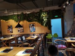 -洪氏嗨捞·广东猪肚鸡·椰子鸡火锅(西咸万象城店)