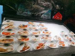 -雍容荟帝王蟹活龙虾展台自助(IFS黑金店)
