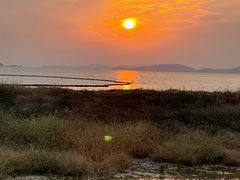 -亮河湾山庄