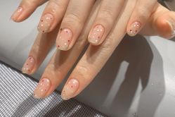 -丽心自助美甲美睫