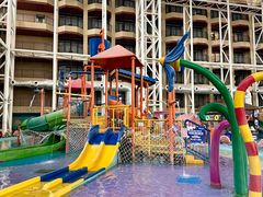 -四季贵州·山地温泉水世界