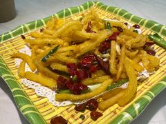-肥肥虾庄·金牌油焖大虾(沙湖店)