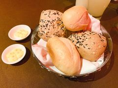 卡本妮经典法式面包篮-卡本妮法餐厅·北京和平宾馆