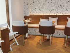 -Line 咖啡(石厦花园店)