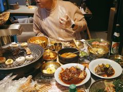 -草家酱蟹炭火烤肉店(珲春南路一店)