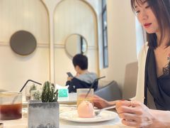 -Fridi Patisserie Cafe