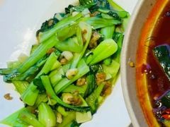 蒜爆小青菜-茅庐川菜(烟台万象汇店)