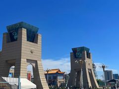 -霍尔果斯国门景区